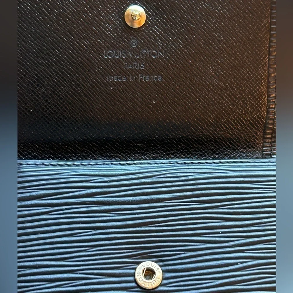 Vintage LOUIS VUITTON Epi Leather Unisex Elise Wallet- Black